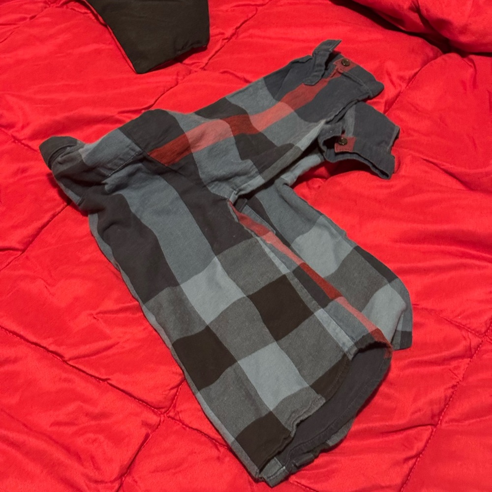 Button down - Picture 3 of 5